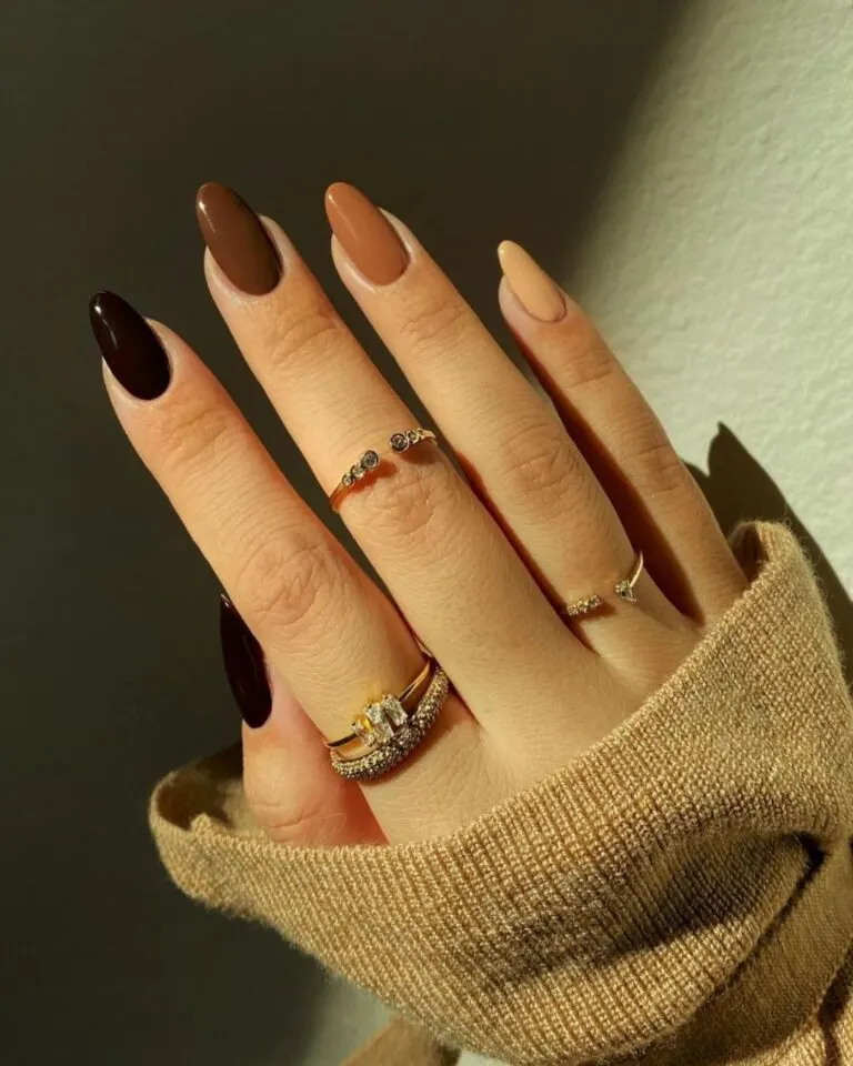 Black-to-beige-gradient-skittle-manicure-