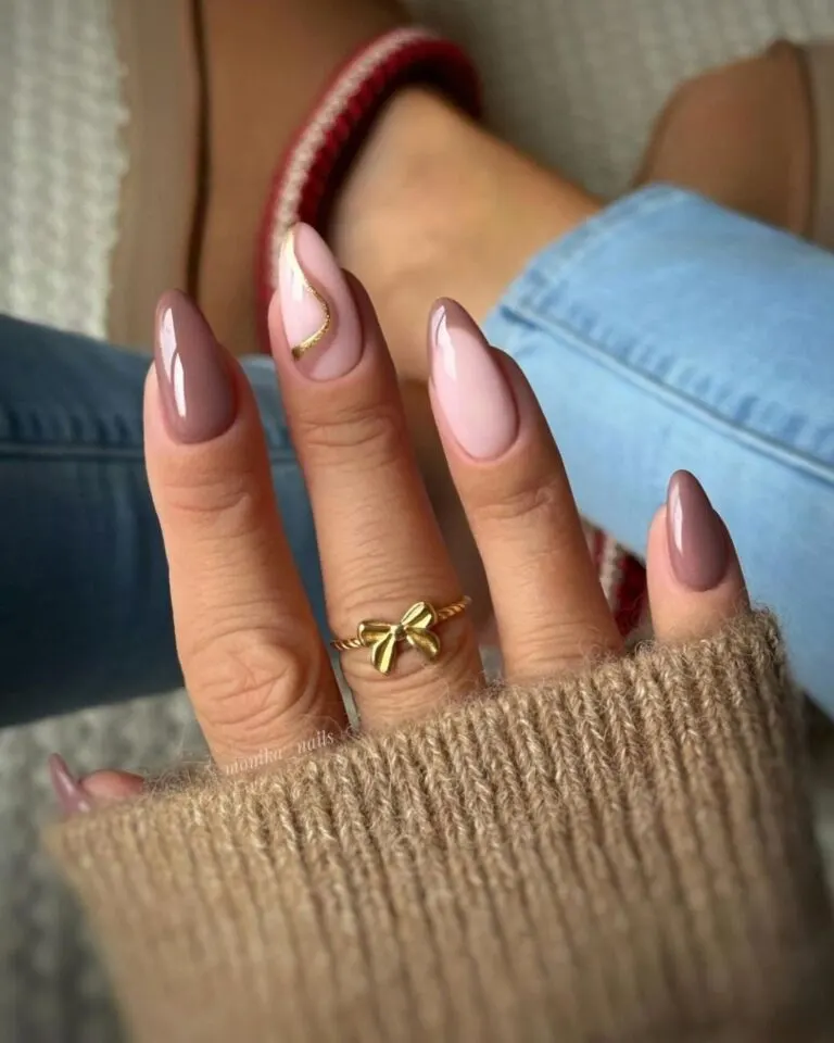 Peanut-brown-nails-with-gold-swirl-accent